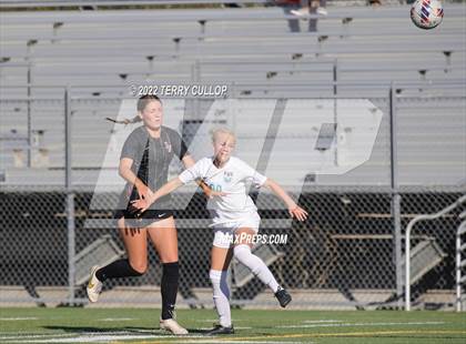 Thumbnail 3 in Farmington vs. Lone Peak (UHSAA 6A Semifinal) photogallery.