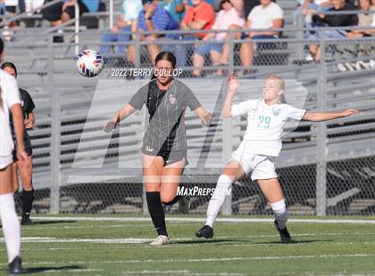 Thumbnail 3 in Farmington vs. Lone Peak (UHSAA 6A Semifinal) photogallery.