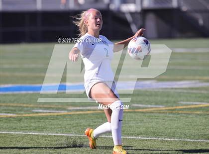 Thumbnail 1 in Farmington vs. Lone Peak (UHSAA 6A Semifinal) photogallery.