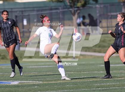 Thumbnail 3 in Farmington vs. Lone Peak (UHSAA 6A Semifinal) photogallery.