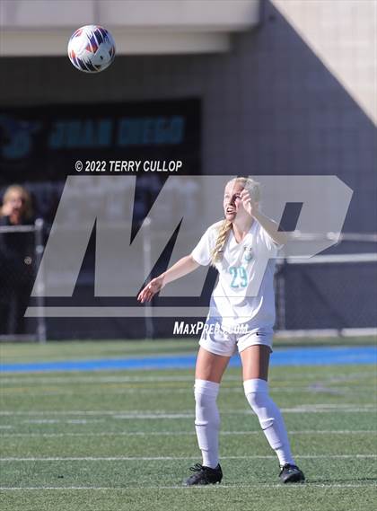 Thumbnail 2 in Farmington vs. Lone Peak (UHSAA 6A Semifinal) photogallery.