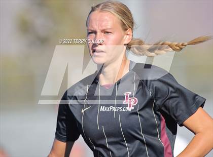 Thumbnail 2 in Farmington vs. Lone Peak (UHSAA 6A Semifinal) photogallery.