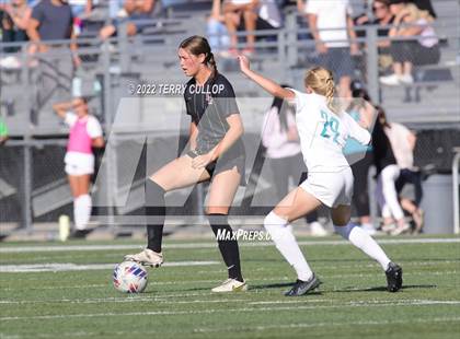 Thumbnail 2 in Farmington vs. Lone Peak (UHSAA 6A Semifinal) photogallery.