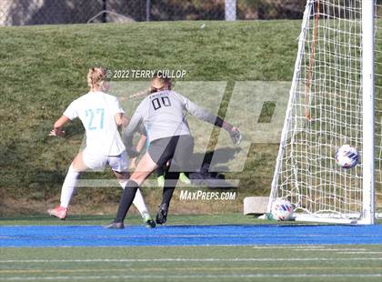 Thumbnail 3 in Farmington vs. Lone Peak (UHSAA 6A Semifinal) photogallery.
