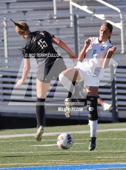 Thumbnail 2 in Farmington vs. Lone Peak (UHSAA 6A Semifinal) photogallery.