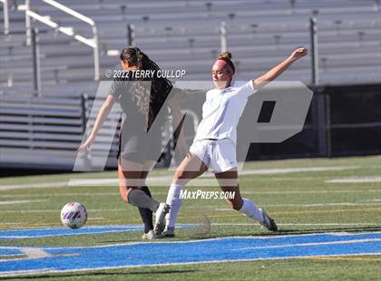 Thumbnail 2 in Farmington vs. Lone Peak (UHSAA 6A Semifinal) photogallery.
