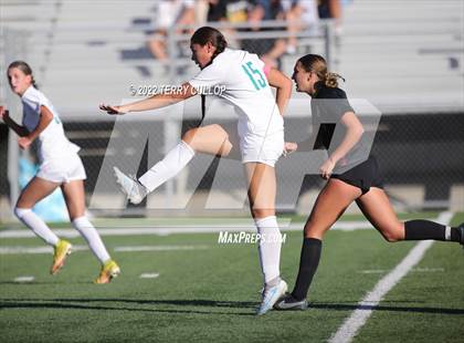 Thumbnail 3 in Farmington vs. Lone Peak (UHSAA 6A Semifinal) photogallery.