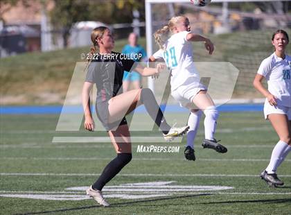 Thumbnail 1 in Farmington vs. Lone Peak (UHSAA 6A Semifinal) photogallery.