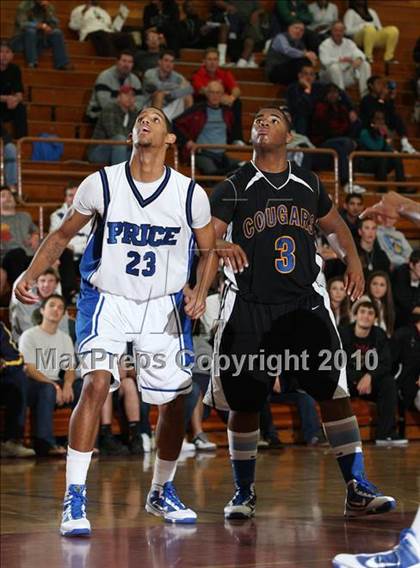 Thumbnail 1 in Price vs. Newark Memorial (MaxPreps Holiday Classic) photogallery.