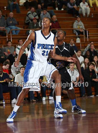 Thumbnail 2 in Price vs. Newark Memorial (MaxPreps Holiday Classic) photogallery.