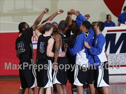 Thumbnail 2 in Price vs. Newark Memorial (MaxPreps Holiday Classic) photogallery.