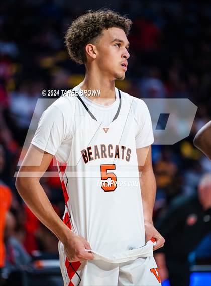Thumbnail 3 in John Marshall vs Virginia High (VHSL Class 2 Final) photogallery.