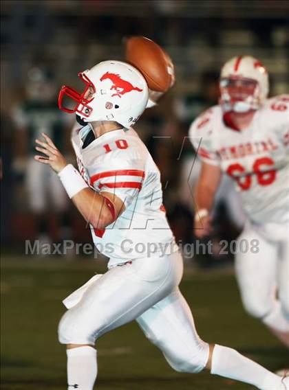 Thumbnail 3 in Memorial @ Strake Jesuit photogallery.
