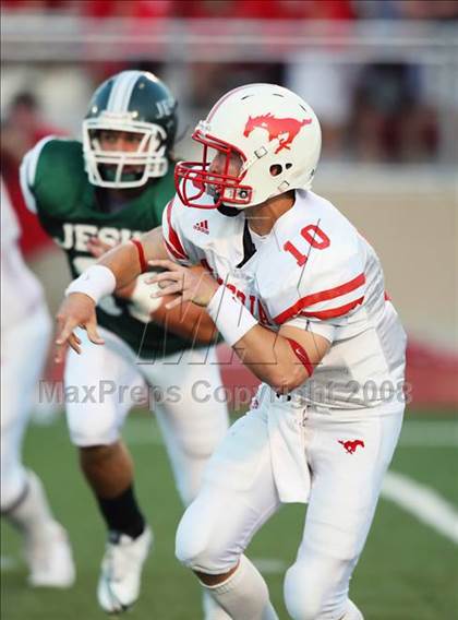 Thumbnail 3 in Memorial @ Strake Jesuit photogallery.