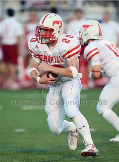 Thumbnail 1 in Memorial @ Strake Jesuit photogallery.