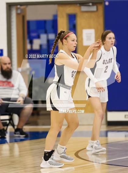 Thumbnail 2 in Central vs Ozark (The 48 Hours of Basketball) photogallery.