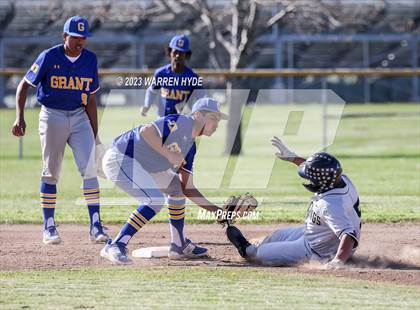 Thumbnail 2 in Grant @ Monterey Trail photogallery.