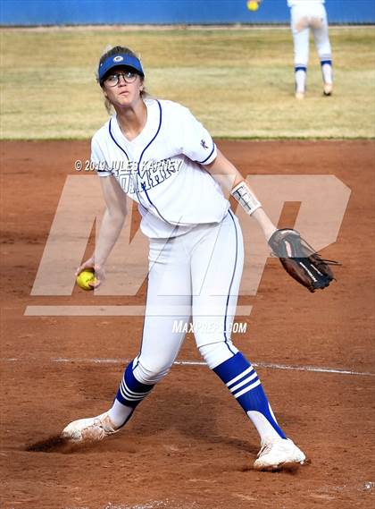 Thumbnail 2 in Rancho vs Bishop Gorman photogallery.