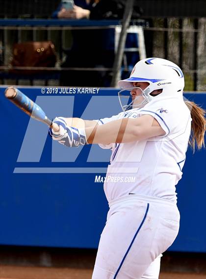 Thumbnail 2 in Rancho vs Bishop Gorman photogallery.