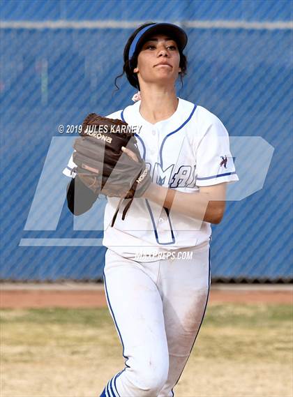 Thumbnail 2 in Rancho vs Bishop Gorman photogallery.