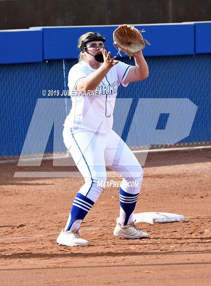 Thumbnail 3 in Rancho vs Bishop Gorman photogallery.