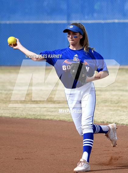 Thumbnail 3 in Rancho vs Bishop Gorman photogallery.