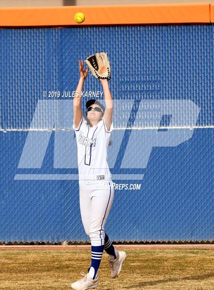 Thumbnail 3 in Rancho vs Bishop Gorman photogallery.