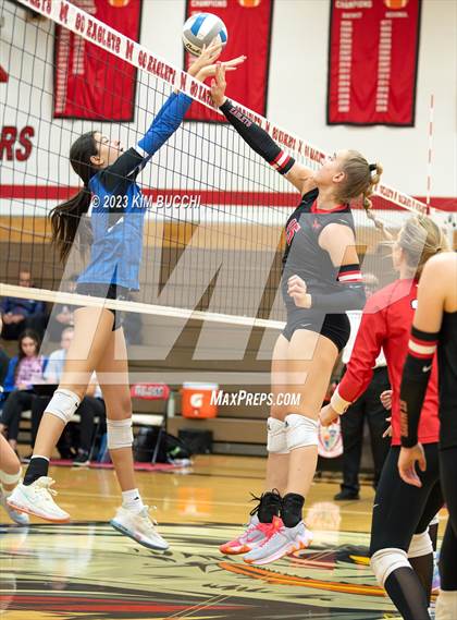 Thumbnail 3 in Regina vs St. Mary's Prep (CHSL Cardinal Quarterfinal) photogallery.