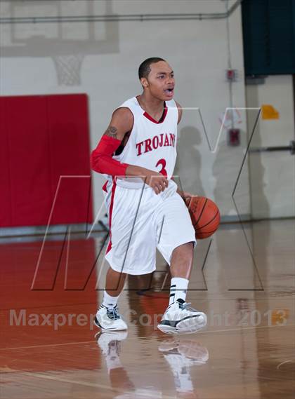 Thumbnail 3 in Garinger @ Olympic (NCHSAA 4A Playoff)  photogallery.