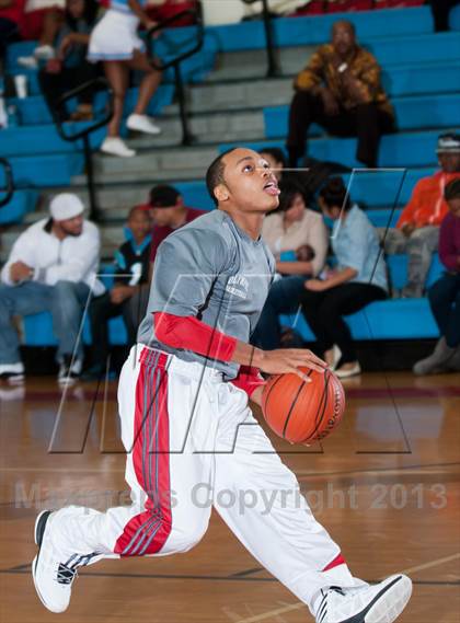 Thumbnail 1 in Garinger @ Olympic (NCHSAA 4A Playoff)  photogallery.