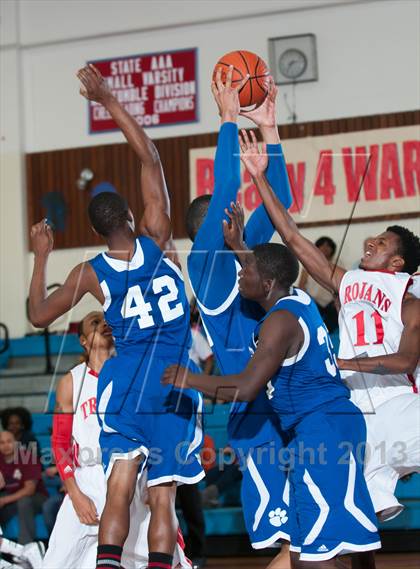 Thumbnail 1 in Garinger @ Olympic (NCHSAA 4A Playoff)  photogallery.