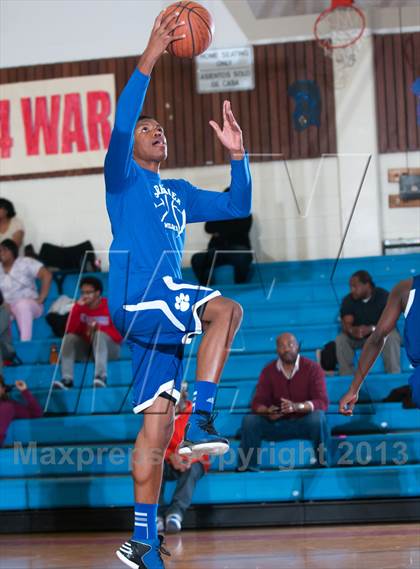 Thumbnail 1 in Garinger @ Olympic (NCHSAA 4A Playoff)  photogallery.