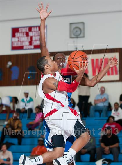 Thumbnail 2 in Garinger @ Olympic (NCHSAA 4A Playoff)  photogallery.