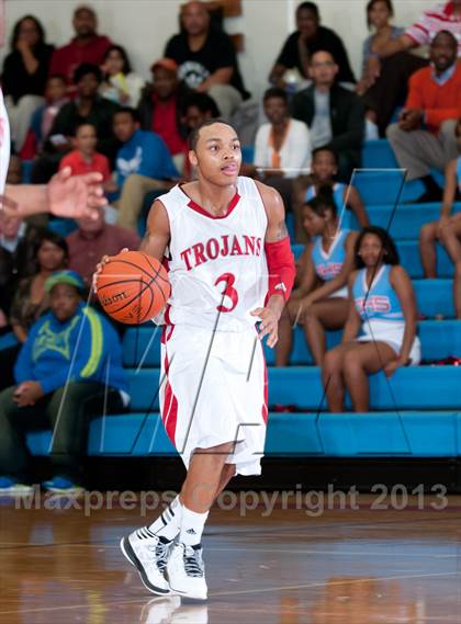 Thumbnail 1 in Garinger @ Olympic (NCHSAA 4A Playoff)  photogallery.