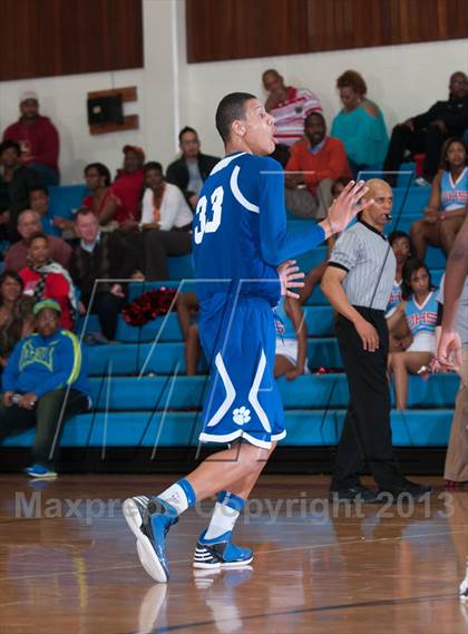 Thumbnail 1 in Garinger @ Olympic (NCHSAA 4A Playoff)  photogallery.