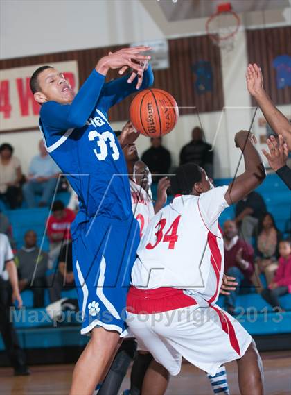 Thumbnail 3 in Garinger @ Olympic (NCHSAA 4A Playoff)  photogallery.