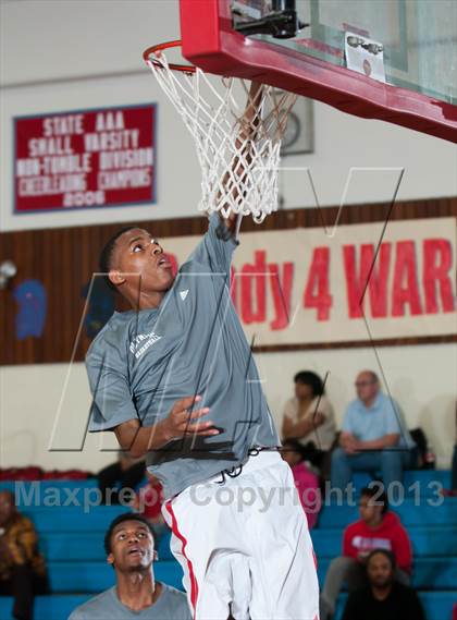 Thumbnail 1 in Garinger @ Olympic (NCHSAA 4A Playoff)  photogallery.