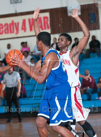 Thumbnail 1 in Garinger @ Olympic (NCHSAA 4A Playoff)  photogallery.
