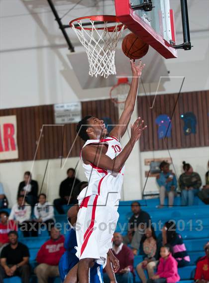 Thumbnail 1 in Garinger @ Olympic (NCHSAA 4A Playoff)  photogallery.