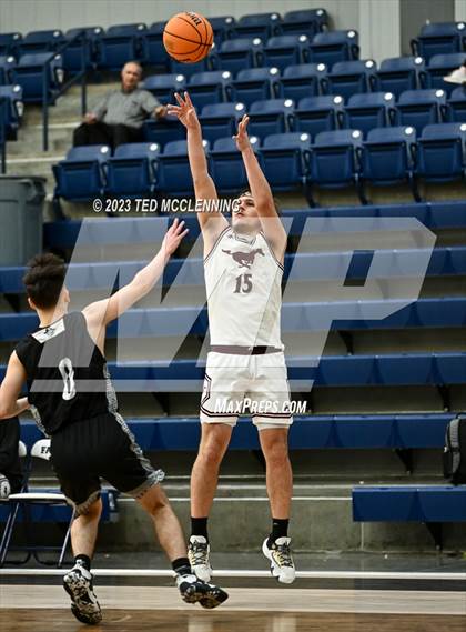 Thumbnail 2 in Perryville vs Dover (AAA 3A-5 district first round) photogallery.