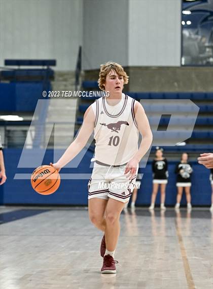Thumbnail 1 in Perryville vs Dover (AAA 3A-5 district first round) photogallery.