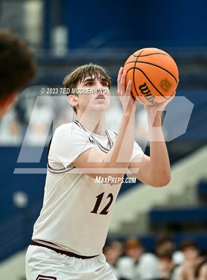 Thumbnail 2 in Perryville vs Dover (AAA 3A-5 district first round) photogallery.