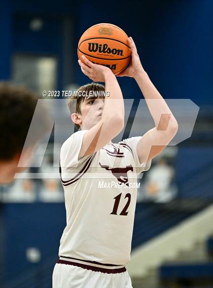 Thumbnail 3 in Perryville vs Dover (AAA 3A-5 district first round) photogallery.