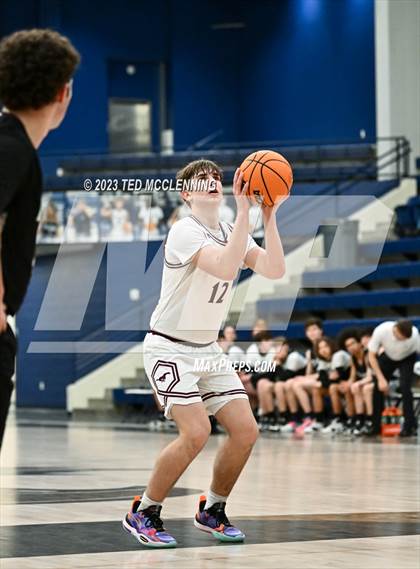 Thumbnail 1 in Perryville vs Dover (AAA 3A-5 district first round) photogallery.