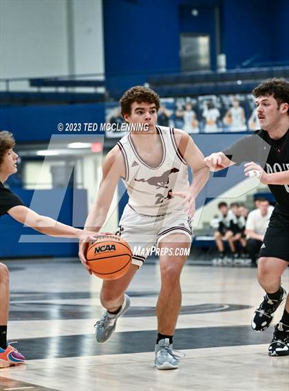 Thumbnail 3 in Perryville vs Dover (AAA 3A-5 district first round) photogallery.