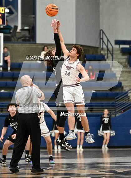 Thumbnail 2 in Perryville vs Dover (AAA 3A-5 district first round) photogallery.