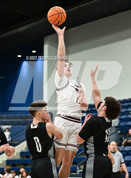 Thumbnail 1 in Perryville vs Dover (AAA 3A-5 district first round) photogallery.