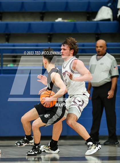 Thumbnail 1 in Perryville vs Dover (AAA 3A-5 district first round) photogallery.