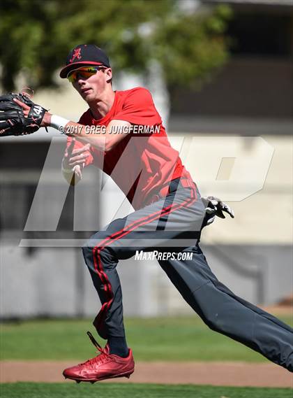 Thumbnail 2 in Arroyo vs. Casa Grande (CIF NCS D2 Final) photogallery.