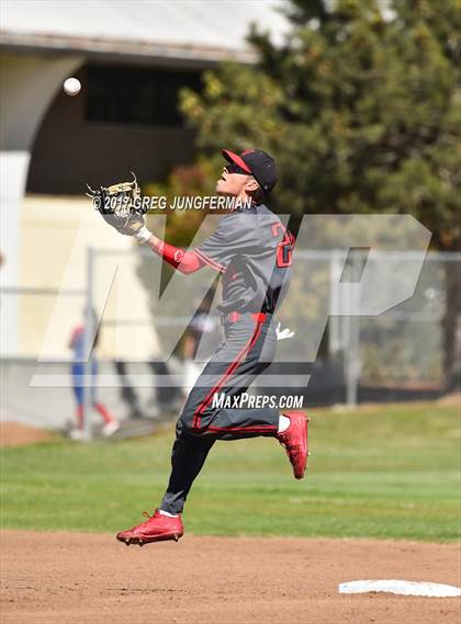 Thumbnail 3 in Arroyo vs. Casa Grande (CIF NCS D2 Final) photogallery.